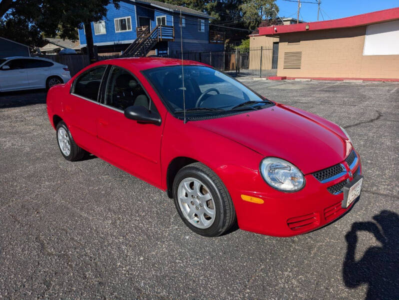 2005 Dodge Neon SXT photo 8