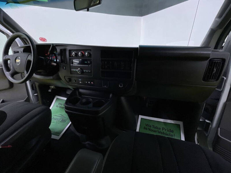 2022 Chevrolet Express 2500