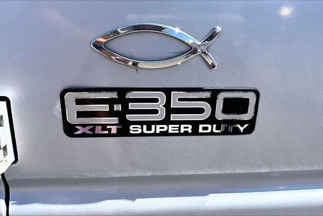 2005 Ford E-Series