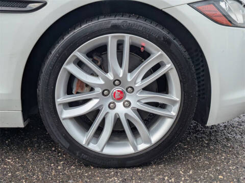 2017 Jaguar XF 35t Premium