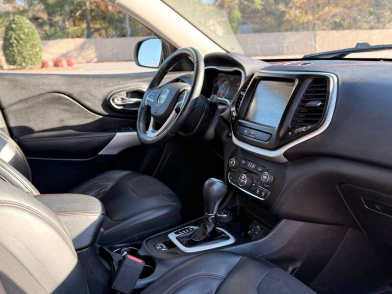 2018 Jeep Cherokee Trailhawk