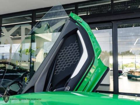 2024 Lamborghini Revuelto