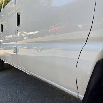 2011 Ford E-Series E-350 SD