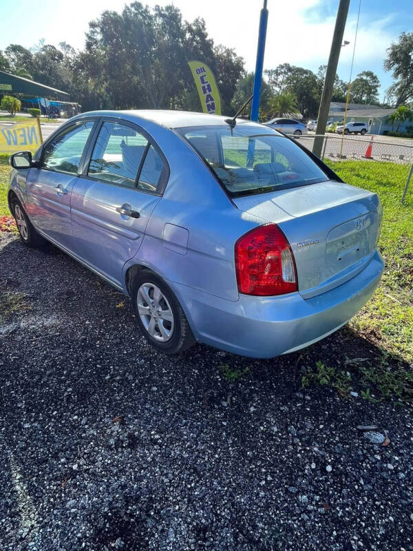 2011 Hyundai Accent GLS