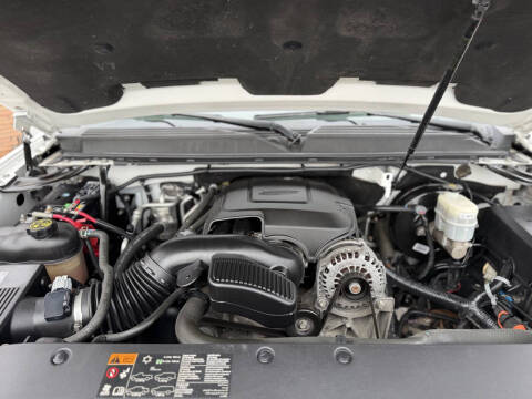 2014 Chevrolet Suburban LS