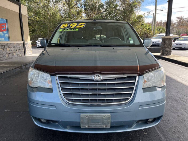 2009 Chrysler Town and Country Touring