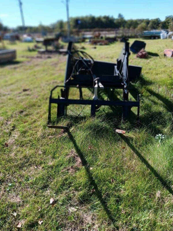 Bush Hog 2845 QT  International Tractor Loader