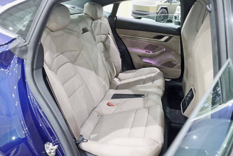 2020 Porsche Taycan Turbo