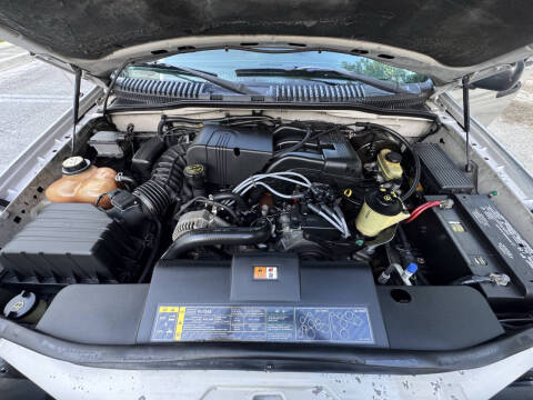 2003 Ford Explorer XLS