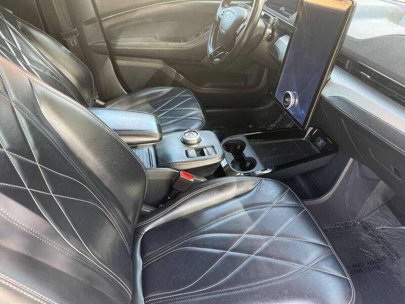 2021 Ford Mustang Mach-E Select