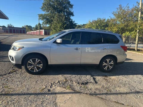 2020 Nissan Pathfinder SV