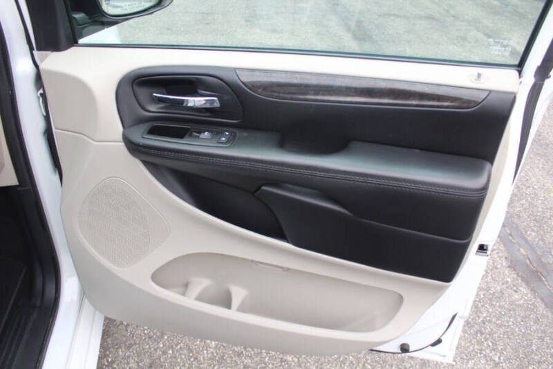 2015 Dodge Grand Caravan American Value Package