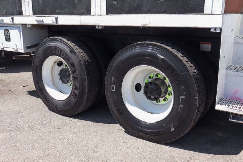 2013 Freightliner M2 112