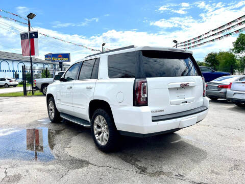 2017 GMC Yukon SLT