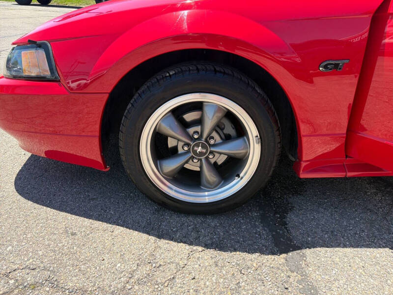 2003 Ford Mustang