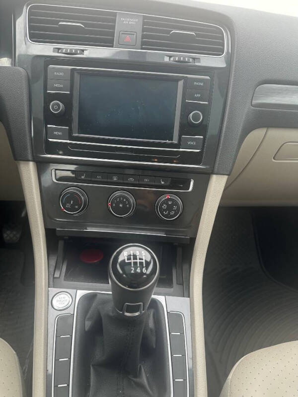 2020 Volkswagen Golf TSI