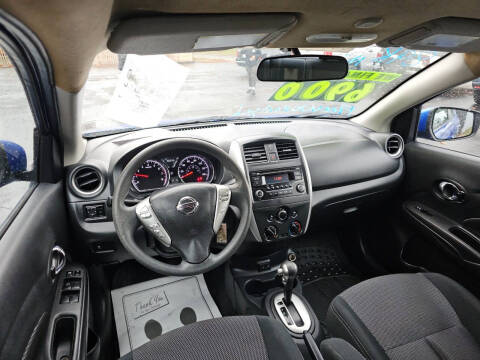 2017 Nissan Versa 1.6 SV