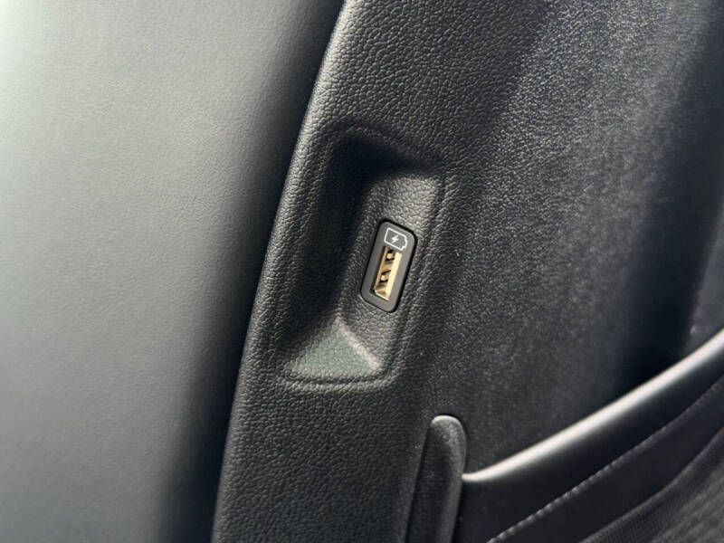 2022 Kia Sorento Plug-In Hybrid SX