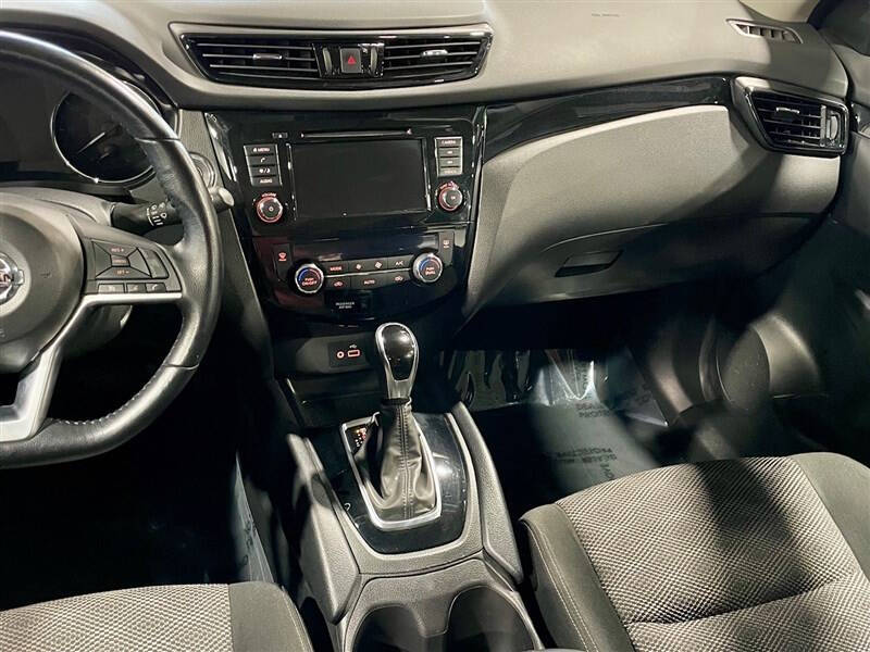 2021 Nissan Rogue Sport SV