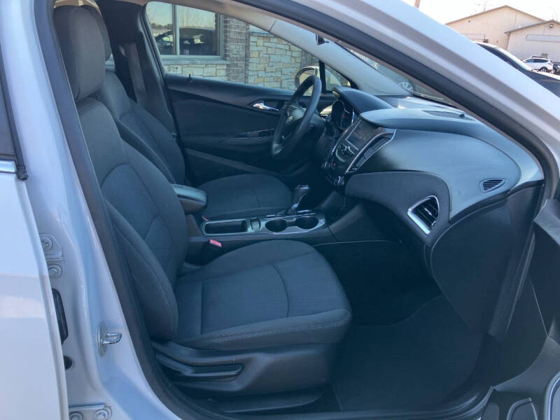2017 Chevrolet Cruze LT Auto