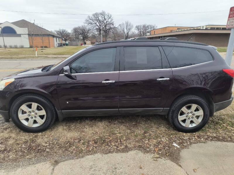 2010 Chevrolet Traverse for sale at D and D Auto Sales in Topeka KS