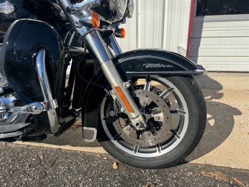 2015 Harley-Davidson FLHTCU103 -