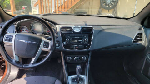 2013 Chrysler 200 Touring