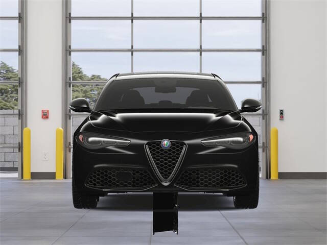 2025 Alfa Romeo Giulia Intensa