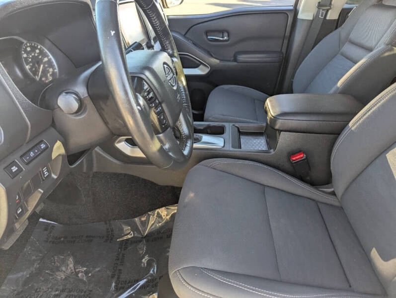 2024 Nissan Frontier SV