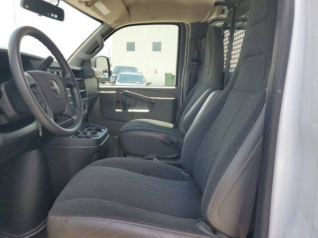 2023 GMC Savana 2500