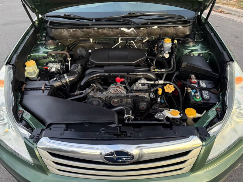 2010 Subaru Outback 2.5i Premium