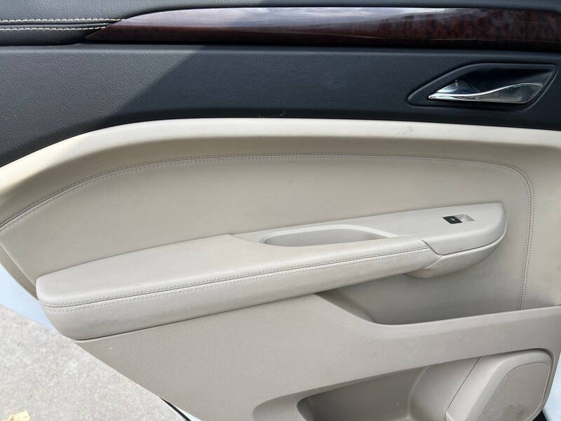 2011 Cadillac SRX Luxury Collection