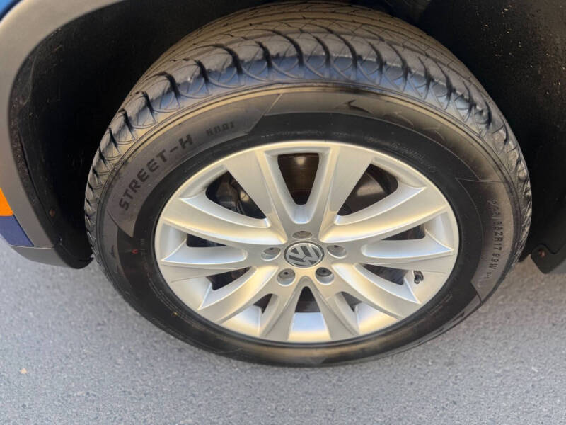 2009 Volkswagen Tiguan SE 4Motion