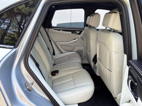 2023 Porsche Macan S