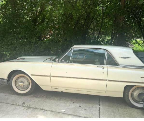 1962 Ford Thunderbird
