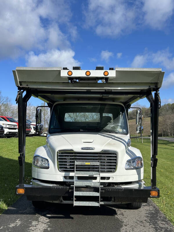 2019 Freightliner Business class M2