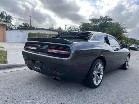 2017 Dodge Challenger SXT