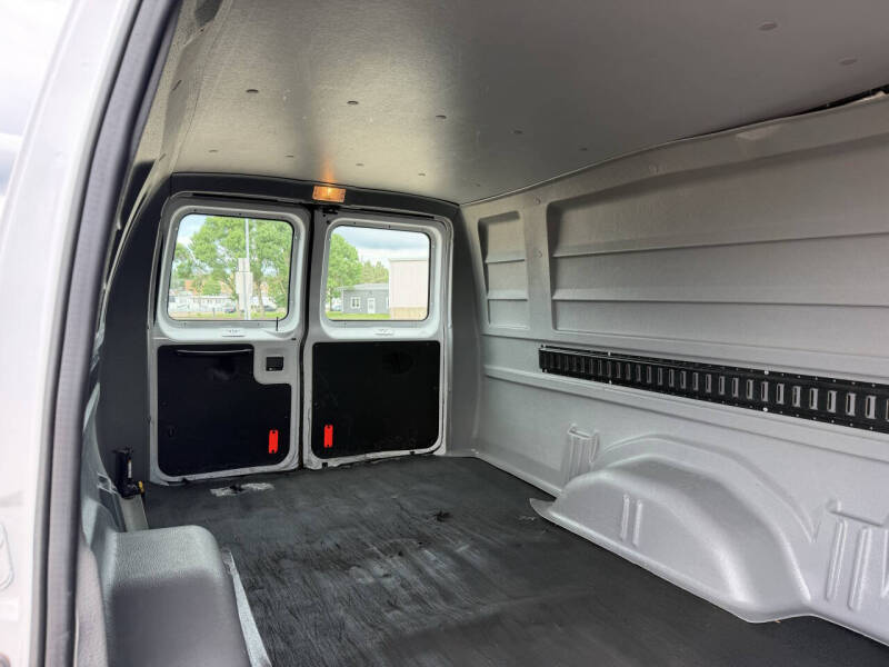 2012 Ford E-Series E-350 SD