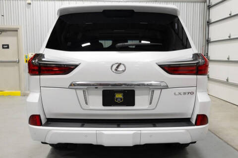 2021 Lexus LX 570 Three-Row