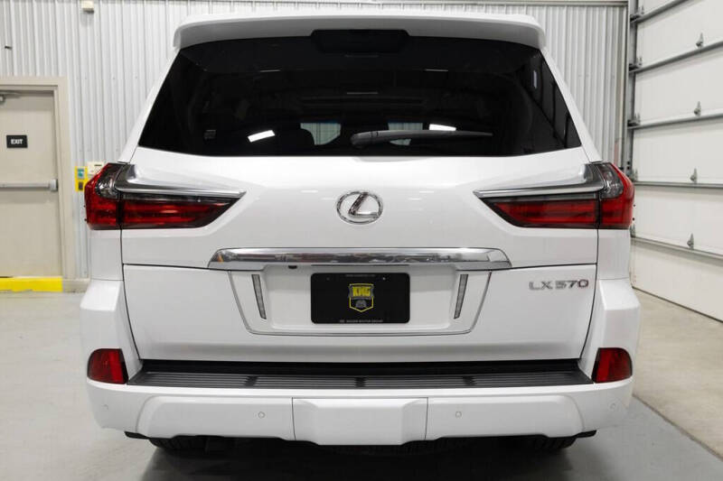 2021 Lexus LX 570 Three-Row