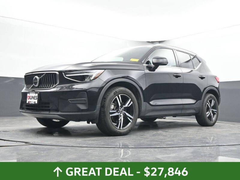 2025 Volvo XC40 B5 Core Bright Theme