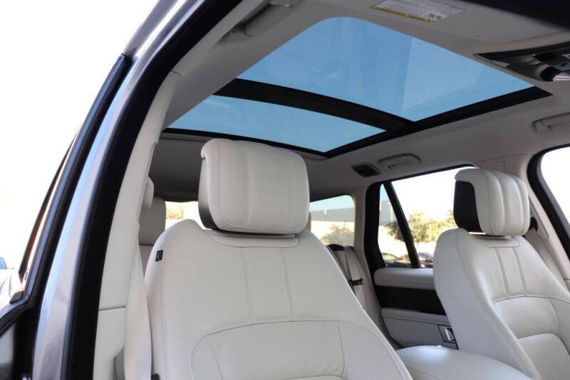 2020 Land Rover Range Rover P525 HSE