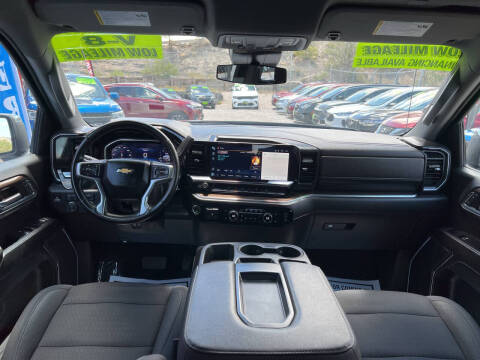 2024 Chevrolet Silverado 1500 LT