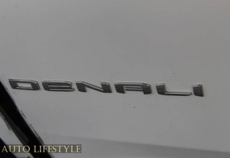 2022 GMC Yukon XL Denali