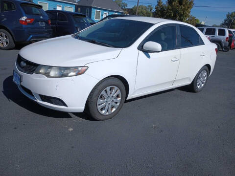 2010 Kia Forte for sale at Creekside Auto Sales in Pocatello ID