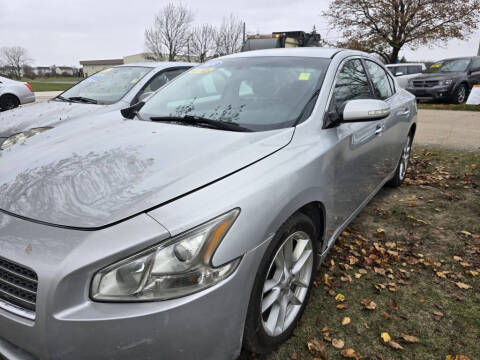 2009 Nissan Maxima for sale at Car Connection in Yorkville IL