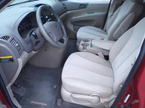 2009 Kia Sedona LX