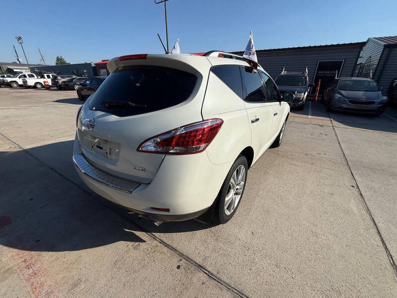 2011 Nissan Murano LE