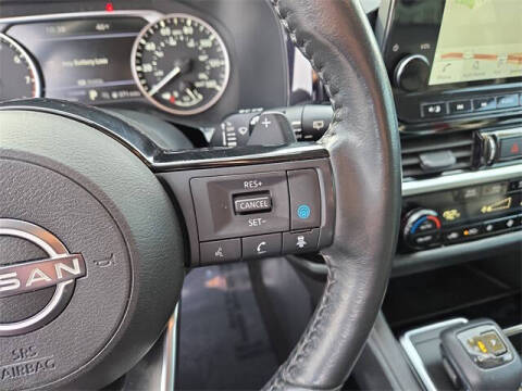 2023 Nissan Pathfinder SL