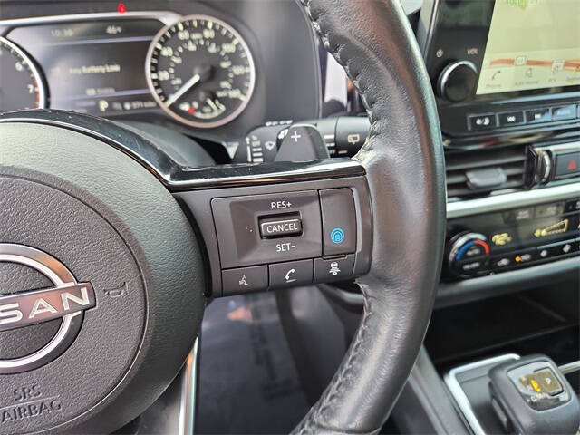 2023 Nissan Pathfinder SL